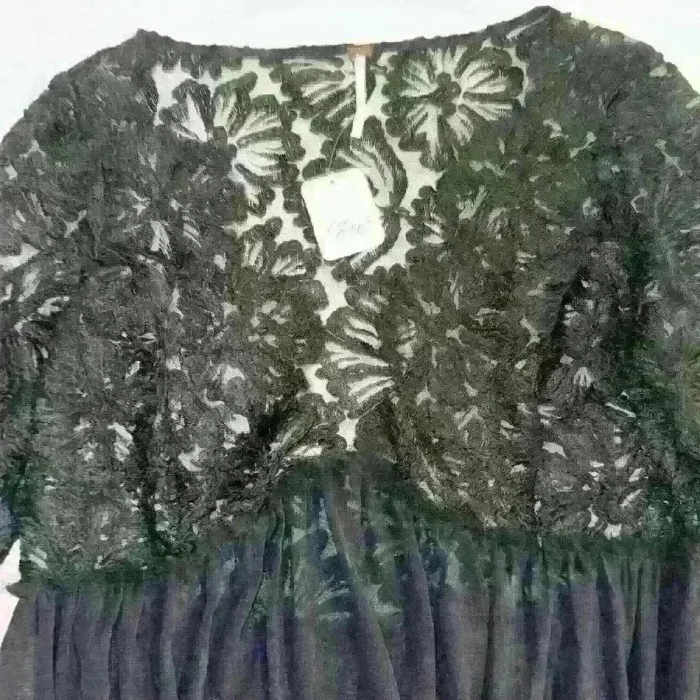 NWT Black Free People color-black Magdalene Crochet Tunic Top Color: Black Siz…